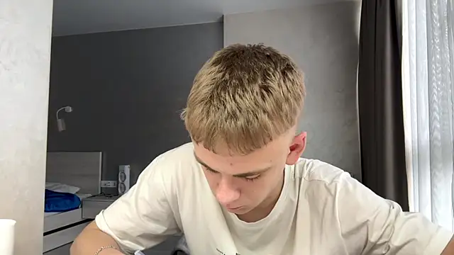 Pokazy przed kamerką – SoloFury