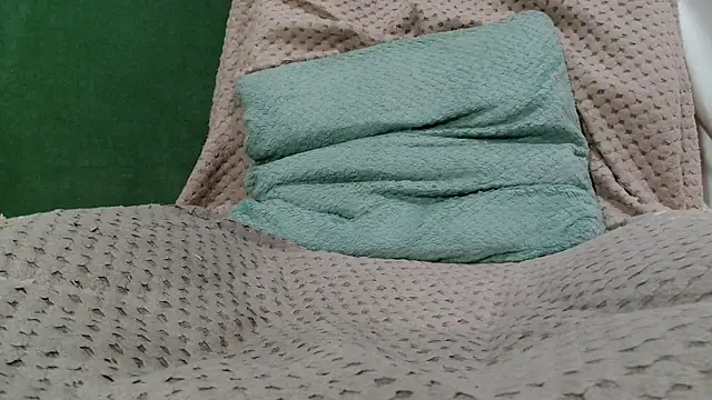 Luckyalice_4u – Naživo XXX chat