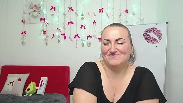 DianaMGG – Naživo XXX chat