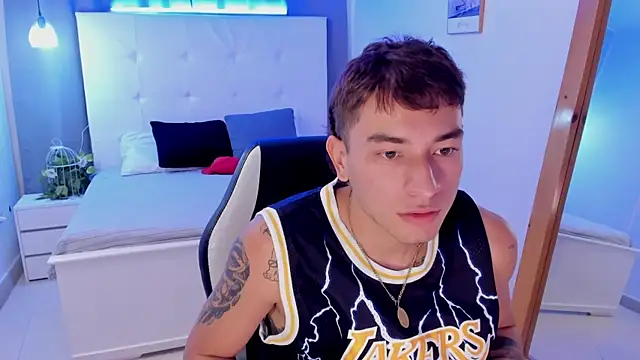 Thiago_2003_: απευθείας συνομιλία ΧΧΧ