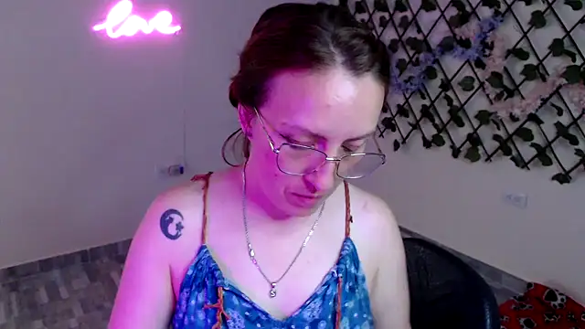 kittykalor09n Live XXX chat