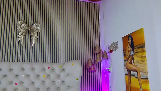 PlayfulShow Adlı Modelin Canlı XXX Sohbeti