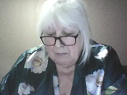 Alexia64231's Live XXX Chat