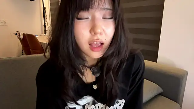 melana_love 在線直播表演