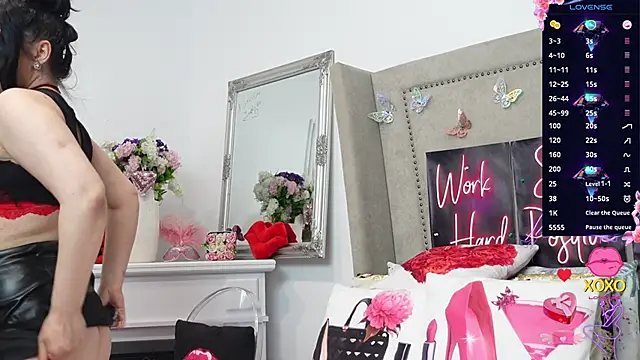 LexyRene: онлайн-секс-чат