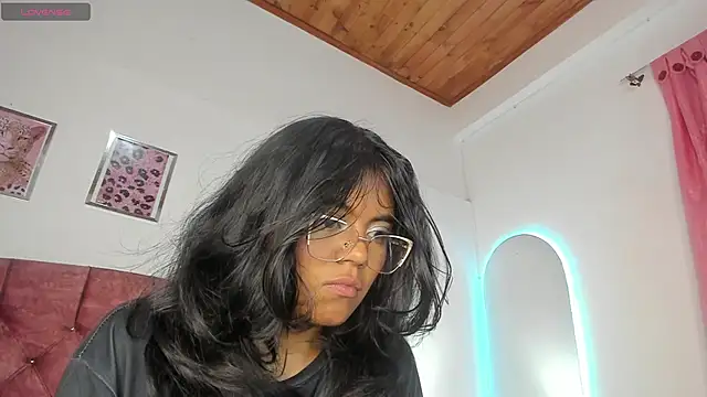 luna_velveth Chat XXX in diretta