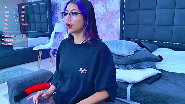 Raven_Gloomy's Webcam Show