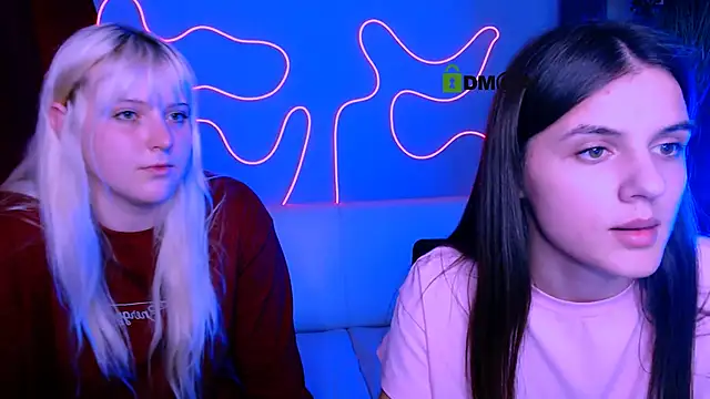 lisa_dark_ Chat XXX in diretta