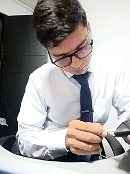 MrSecretSuit webcam show