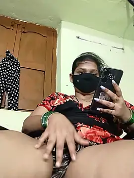 Priyanka_30's Webcam Show