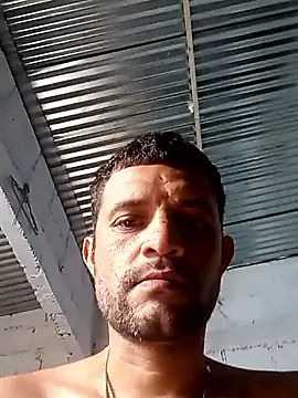 Hot_Veteran_1 Show in webcam