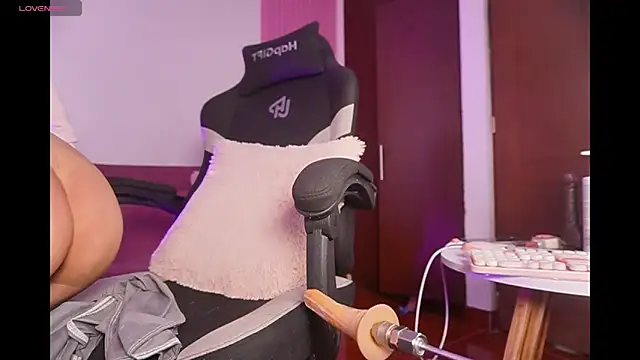 Živý XXX chat leila_maria