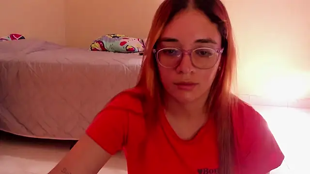 atenas_05_'s Live XXX Chat