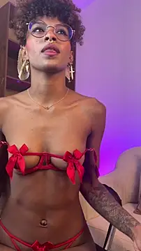 NaomiClay's Live XXX Chat