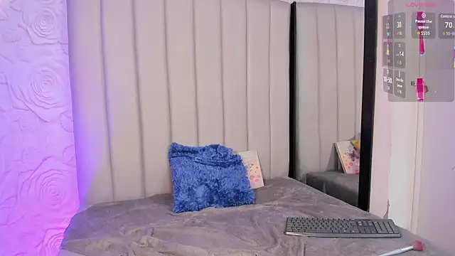 sky_velvet Webcam show