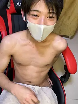 Mura109905: διαδικτυακό σόου στην κάμερα