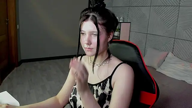 Show de EricaOstin na webcam