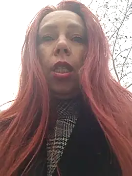 HoneyMILF – Kamerová šou