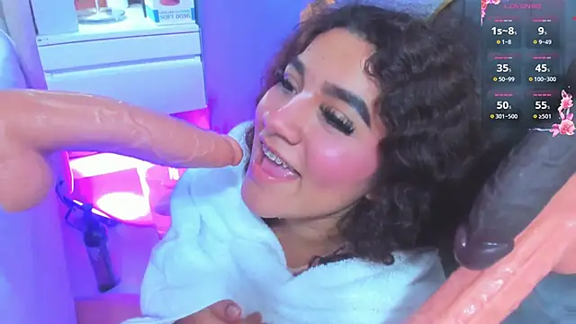 little_valentinaa's Live XXX Chat