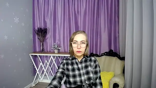 queen_a_n_i's Live XXX Chat