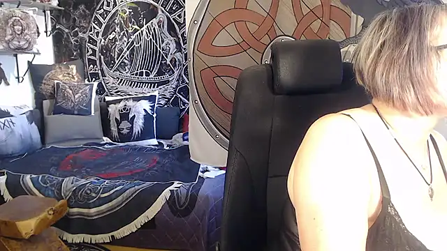 Онлайн чат XXX TittenMichelle