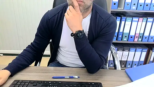 Evasionee Chat XXX in diretta