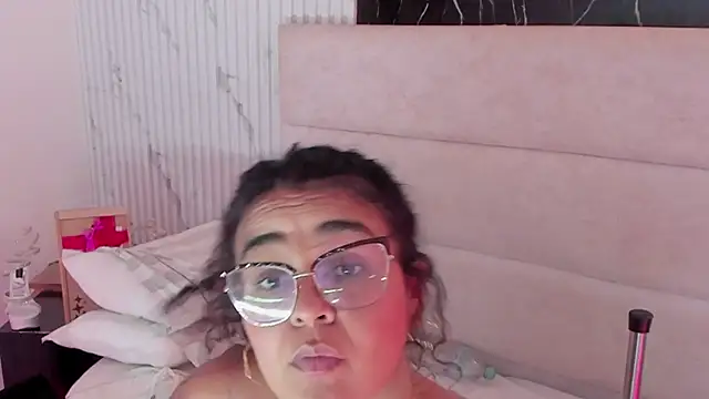 Chat XXX en directo de Reginavegaa