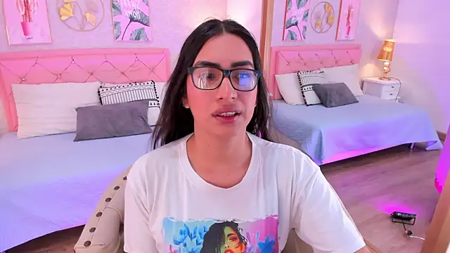 cherrylady_02 Adlı Modelin Canlı XXX Sohbeti