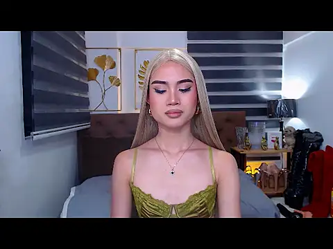 JuicyCockThea: вебкам-шоу