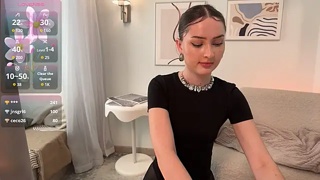 LessieLean Adlı Modelin Canlı XXX Sohbeti