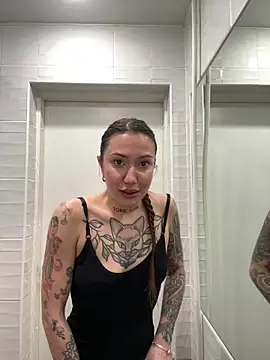 SaintSquirt: онлайн-секс-чат