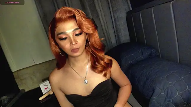 TrinityFucksYou: онлайн-секс-чат