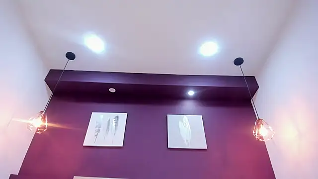 roxanamilf_ Chat XXX in diretta