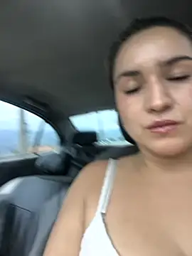 violet-grey élő XXX-chatje