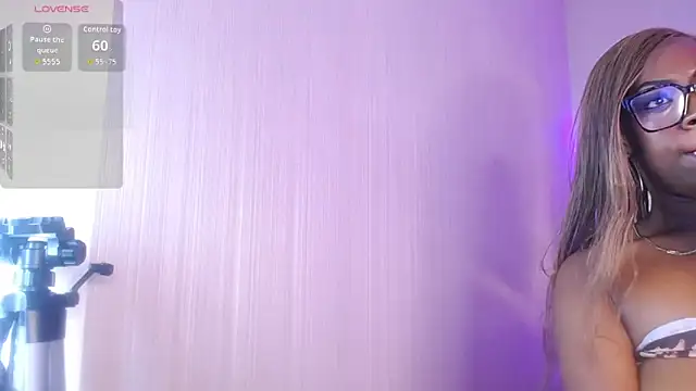 Charlotte_miles élő XXX-chatje