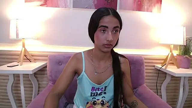SweetyLaly – Naživo XXX chat