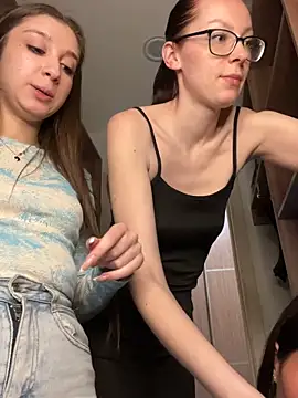 RussianGirls_ Chat XXX live