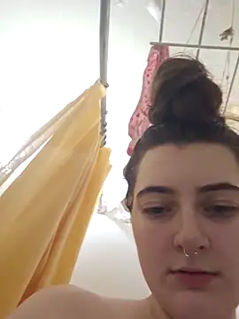 Snowbunnycake_131's Webcam Show