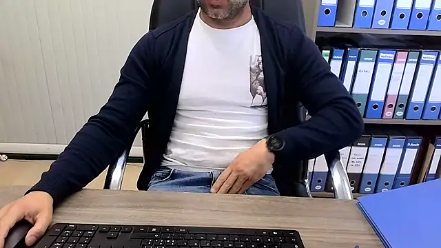 Онлайн чат XXX Evasionee