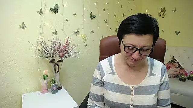 EmilyL0ve Live XXX-Chat