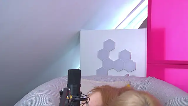 LeaLamour: онлайн-секс-чат