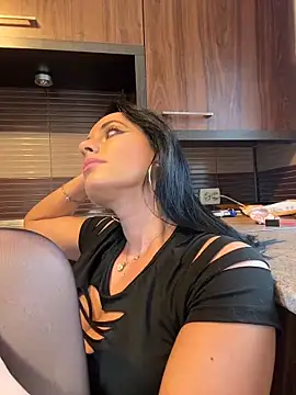 Hotmomcheckk_ Chat XXX in diretta