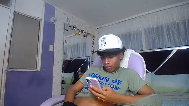 عرض كام Santy_bigcock_01