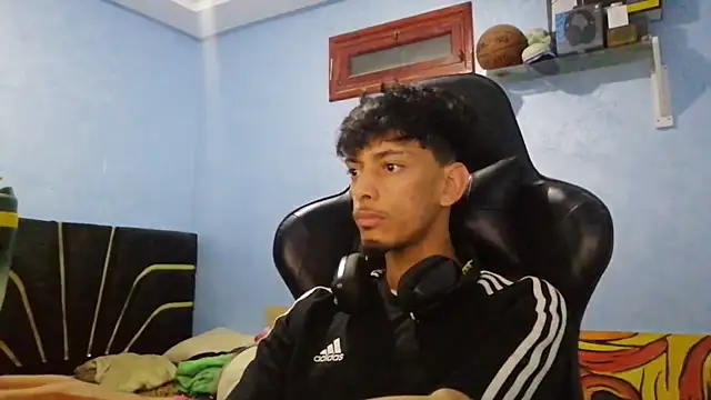 Dark_DesireX Show Webcam