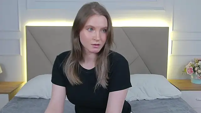 ArianaMilss: вебкам-шоу