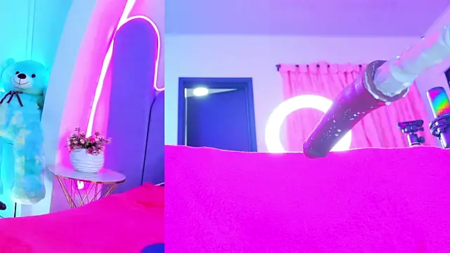 NathaxaLeans Chat XXX in diretta