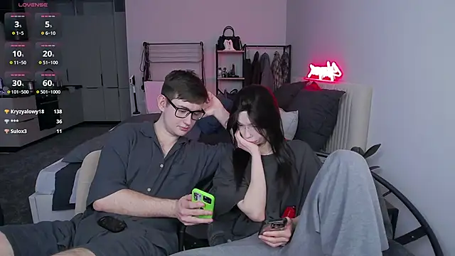 Tanya_M: διαδικτυακό σόου στην κάμερα