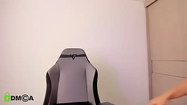 alice-rausing's Live XXX Chat