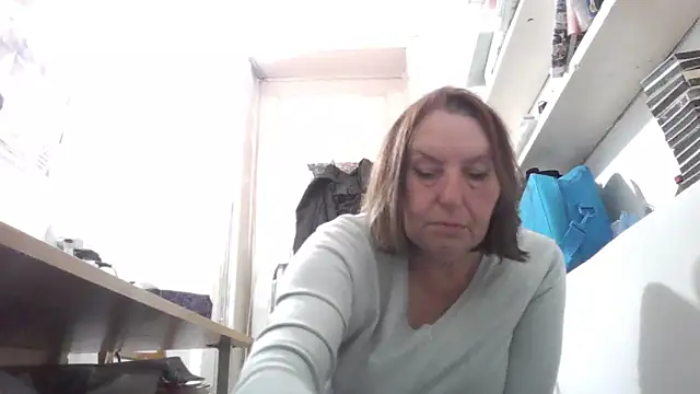 AnnaLive570 Show in webcam