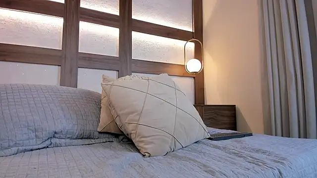 SarhaVega's Live XXX Chat